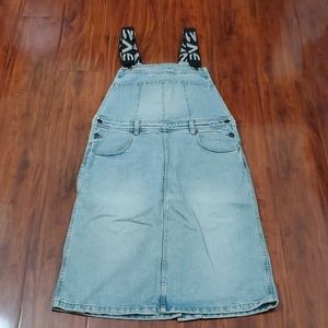 GV2 jean skirt